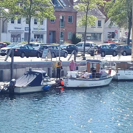 Sonnendeck / 3 Zi.-fewo Mit Meerblick In Toplage Neustadt in Holstein