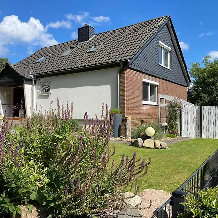 Sonnendeck / 3 Zi.-fewo Mit Meerblick In Toplage Apartment Neustadt in Holstein